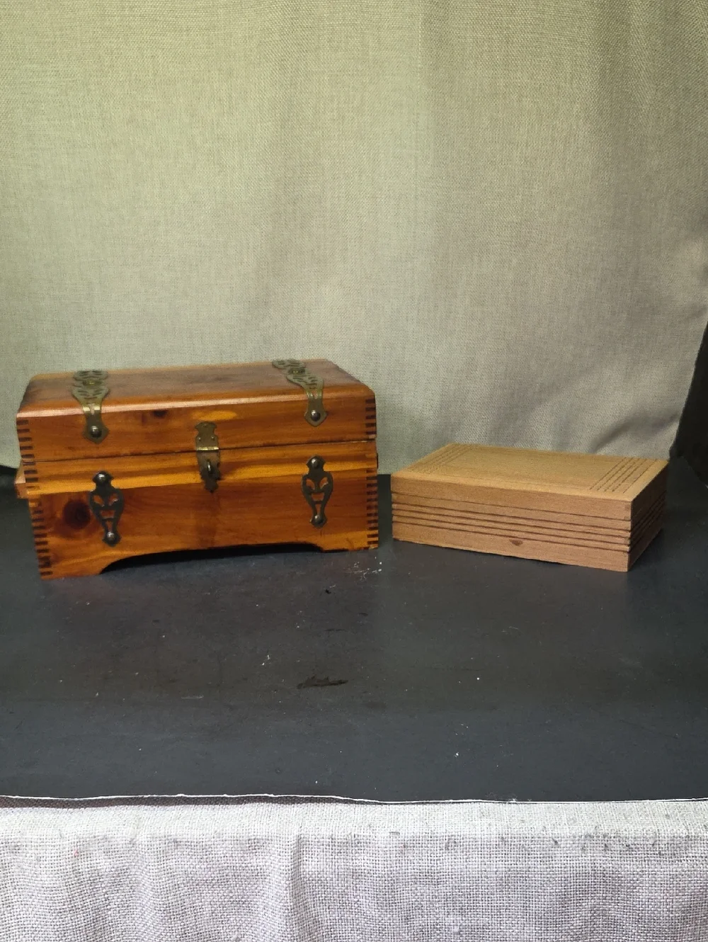 Vintage Jewelry Box Cedar Souvenir Trinket Box. Balsa Wooden Box‎
